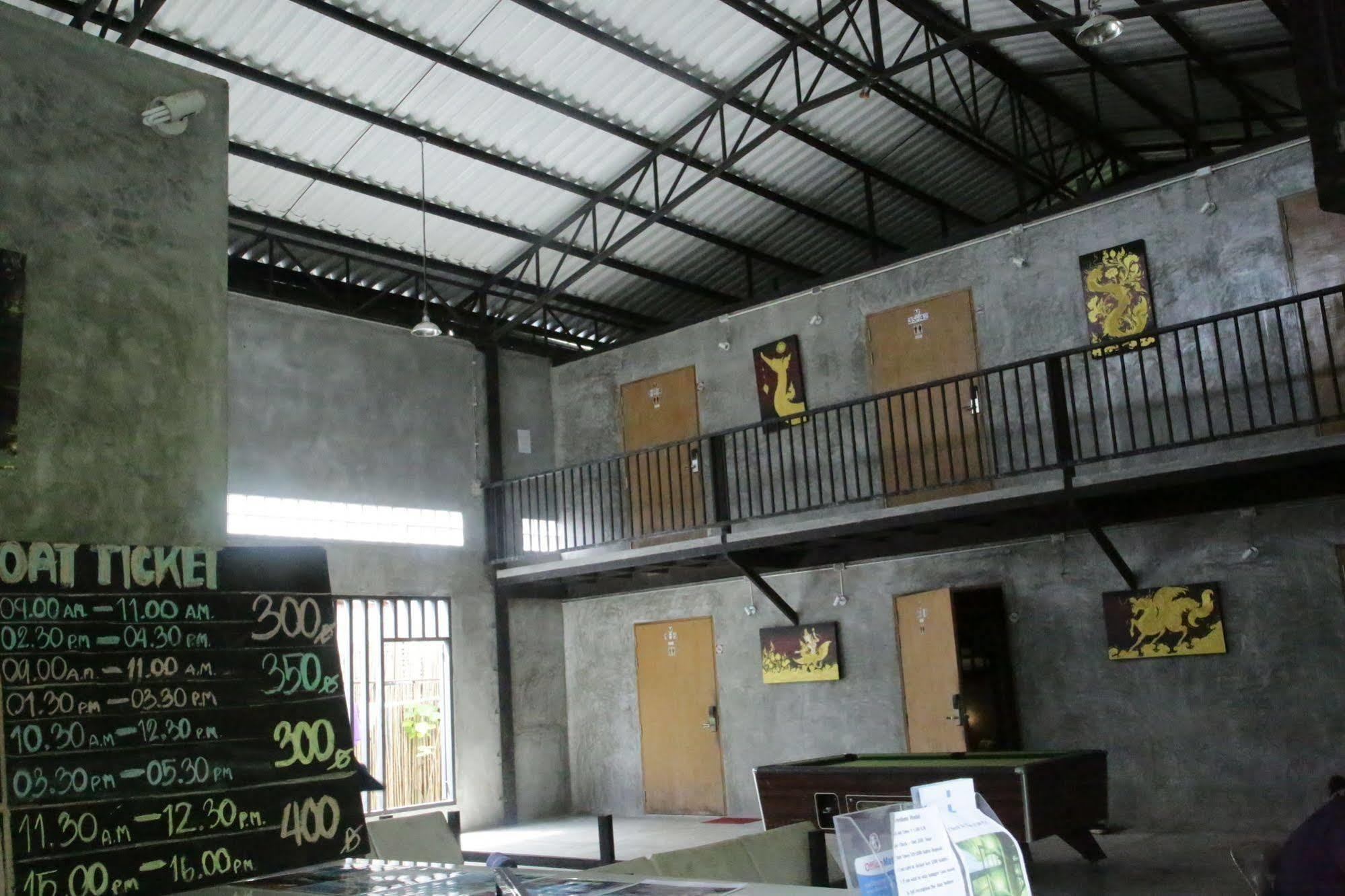 Oyo 585 Freedom Hostel @ Phi Phi Extérieur photo