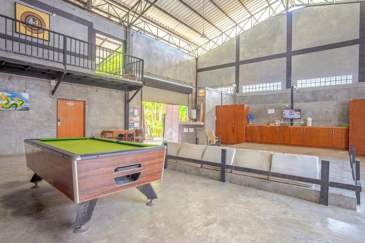 Oyo 585 Freedom Hostel @ Phi Phi Extérieur photo